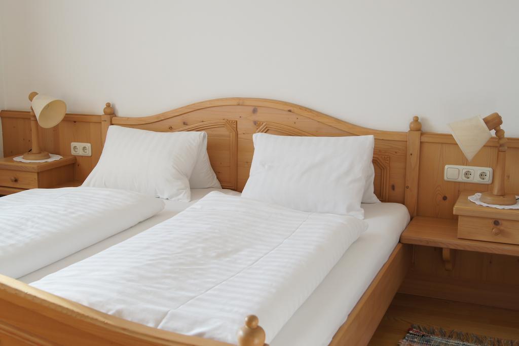 Ferienwohnungen Billovits Kössen Kamer foto